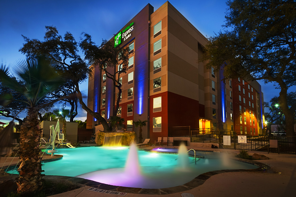 Photography Architectural Exterior Holiday Inn
